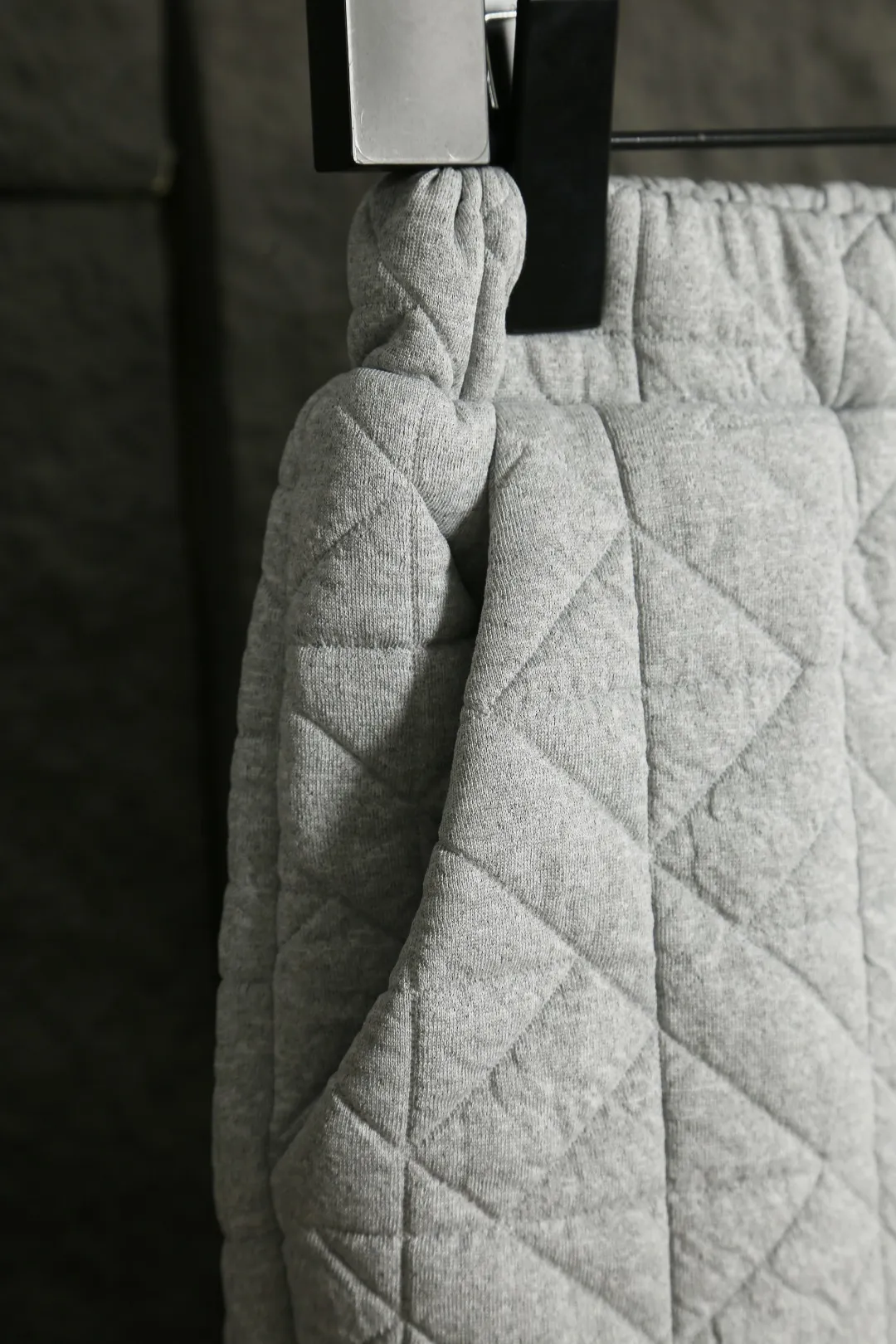 P240 Actual photo [Popular item] Style number: 24384# Color: off-white/hemp gray Size: S to Adjustable elasticated trouser cords at the ankles ✅ - RL Ralph Lauren's hottest style this year. Easy to wear down cotton pants with eyes closed. Classic war horse embroidery LOGO. The texture is full and high-end. A version that you will fall in love with at first sight. Can control any leg shape. Two strings of trouser legs have drawstrings. Can be wide-legged or corseted. Soft and fluffy, level 10 wind-resistant, life-saving pants.